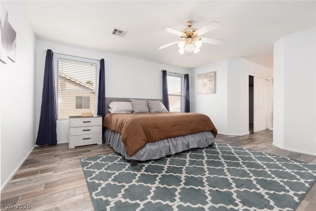 7904 Constantinople, Las Vegas, NV 89129
