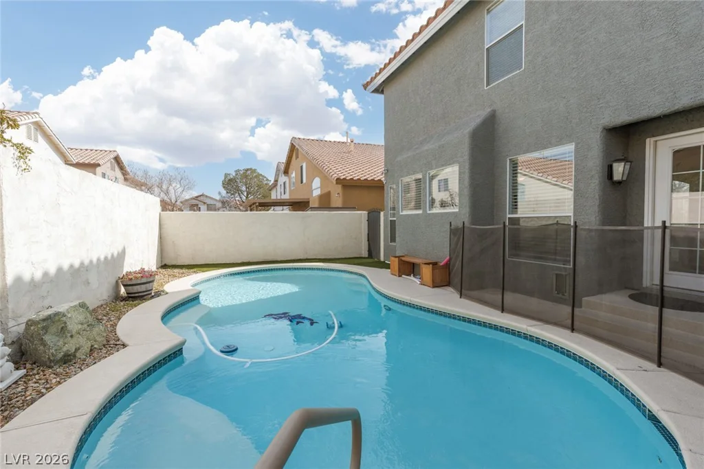 7904 Constantinople, Las Vegas, NV 89129