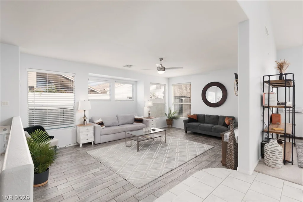 7904 Constantinople, Las Vegas, NV 89129