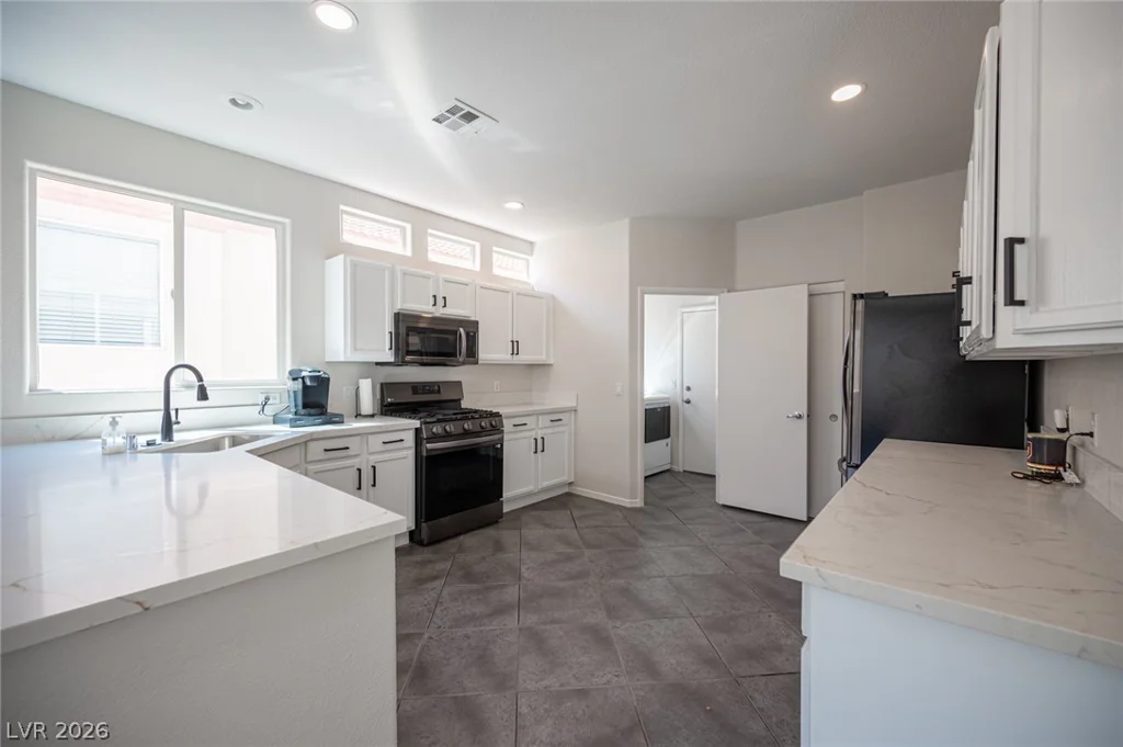 7609 Eminence, Las Vegas, NV 89131