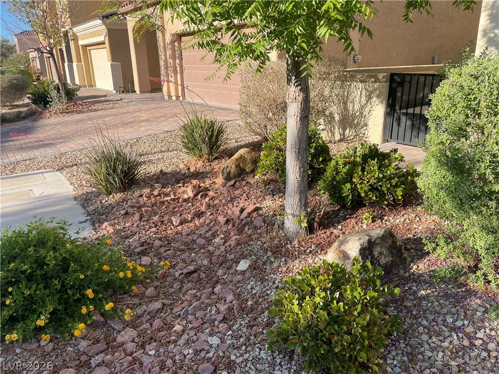 7068 Ipe Wood, Las Vegas, NV 89148