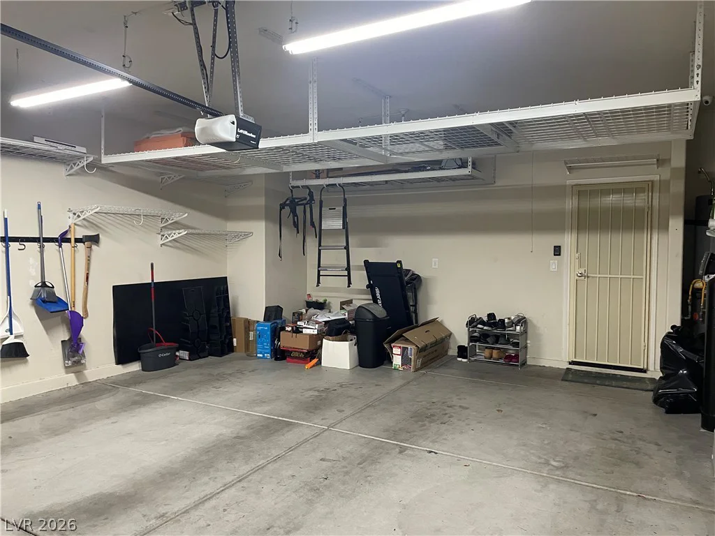 7068 Ipe Wood, Las Vegas, NV 89148