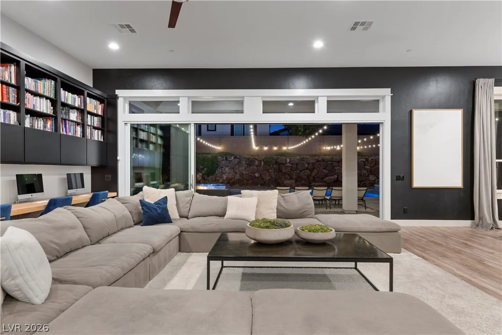 311 Lookout, Henderson, NV 89002