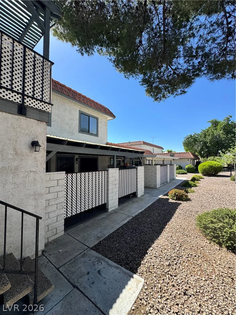 1016 Willow Tree, Las Vegas, NV 89128