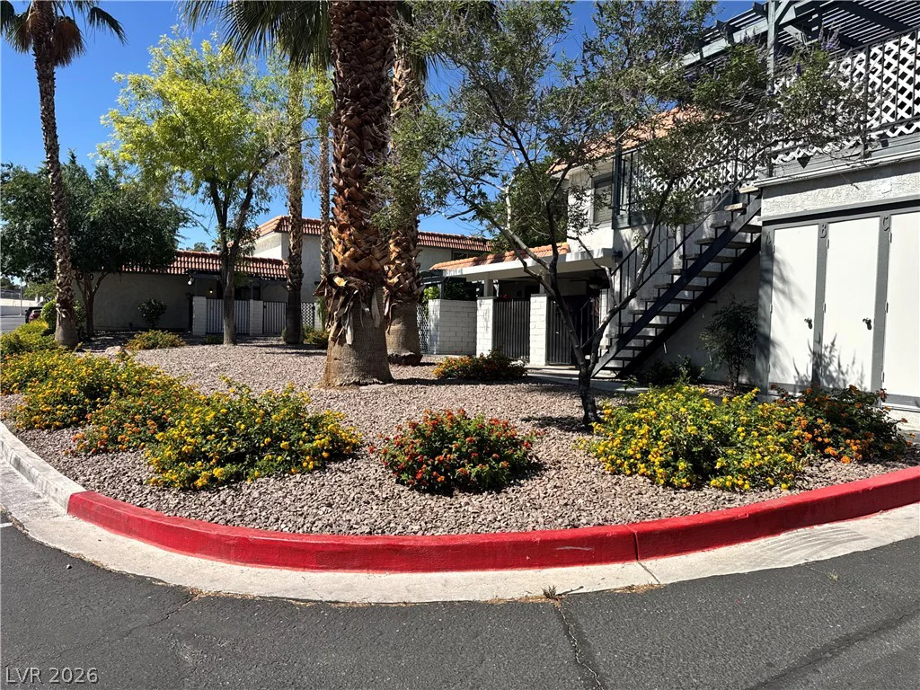 1016 Willow Tree, Las Vegas, NV 89128