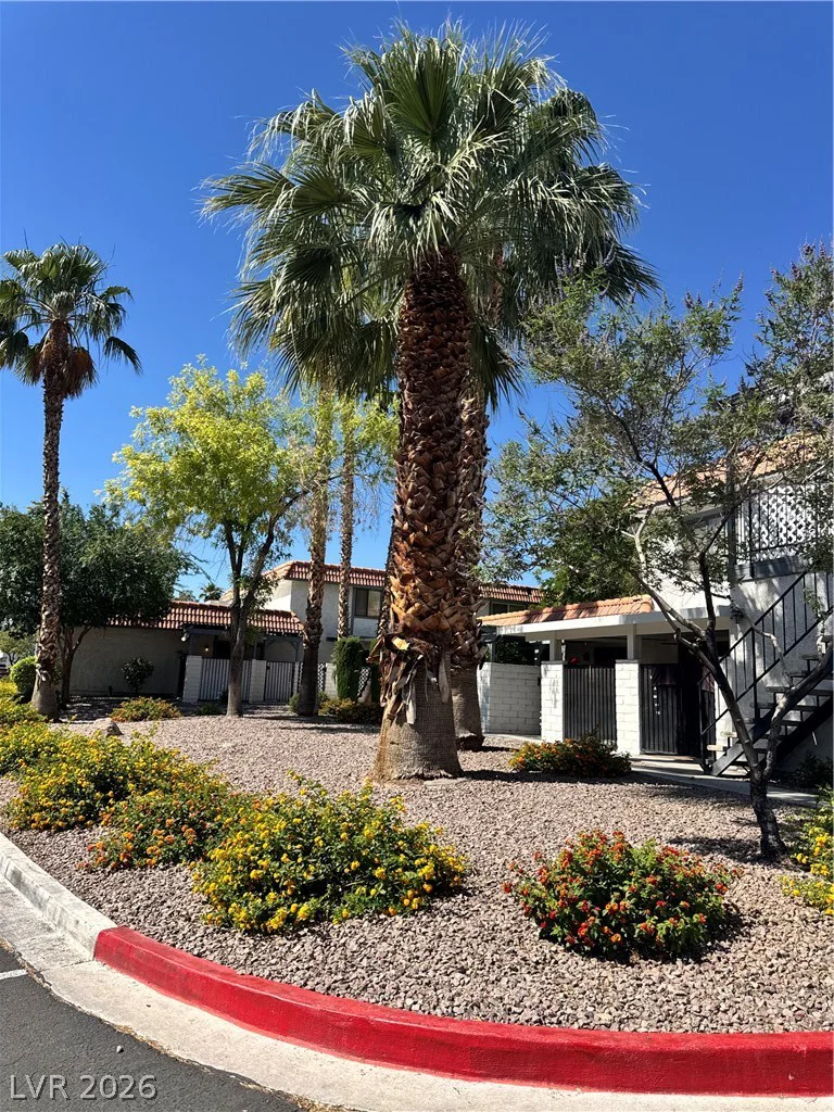 1016 Willow Tree, Las Vegas, NV 89128