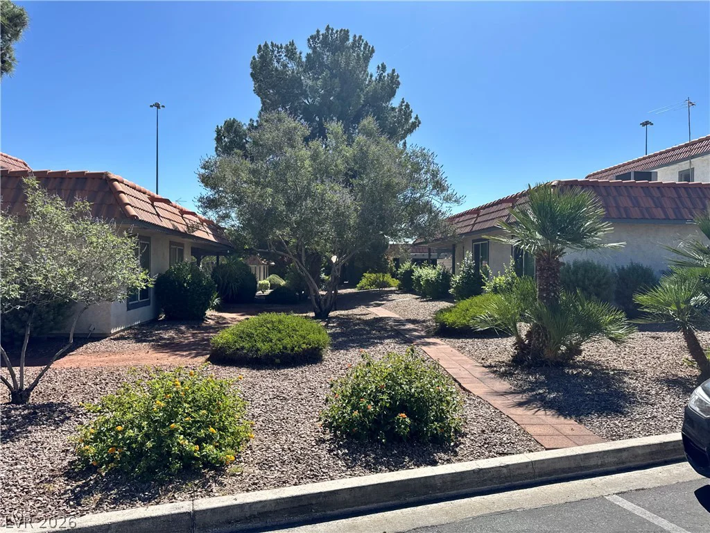 1016 Willow Tree, Las Vegas, NV 89128