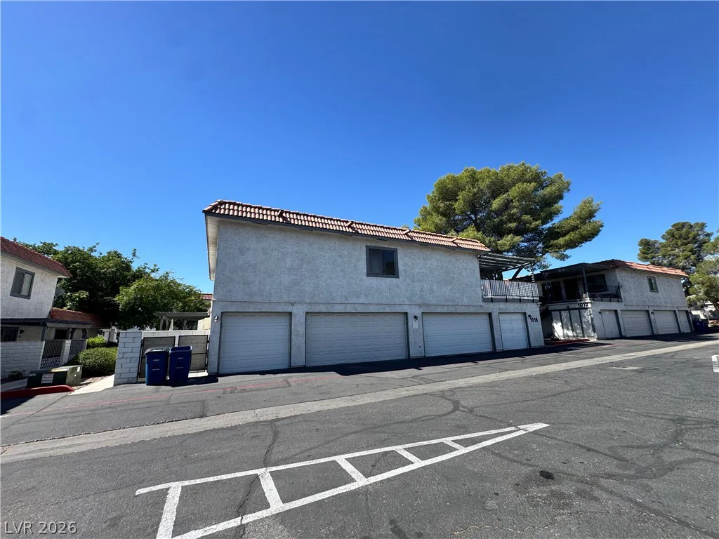 1016 Willow Tree, Las Vegas, NV 89128