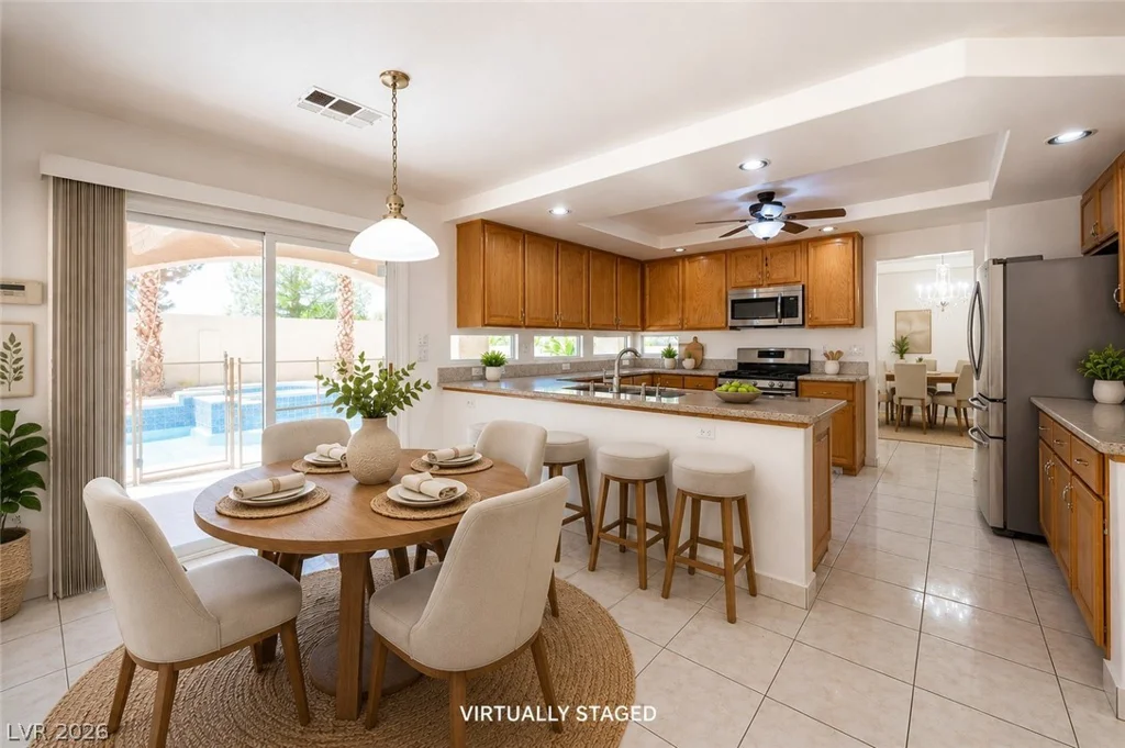 10761 Spruce Bough, Las Vegas, NV 89183