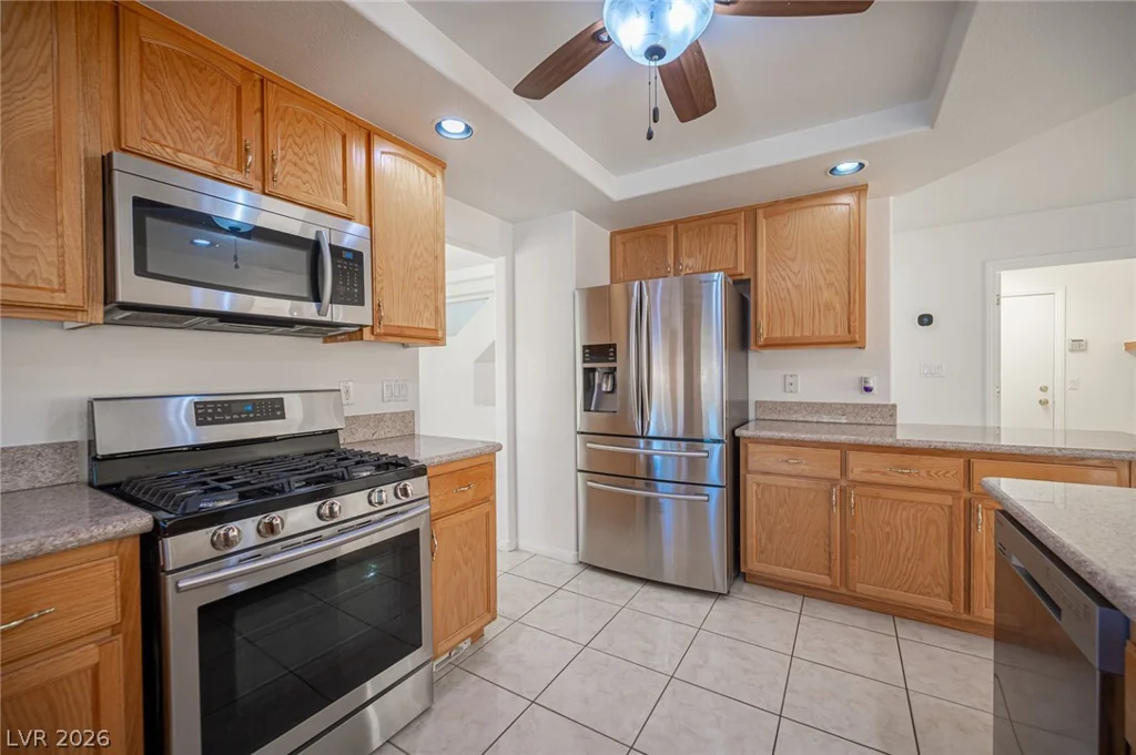 10761 Spruce Bough, Las Vegas, NV 89183