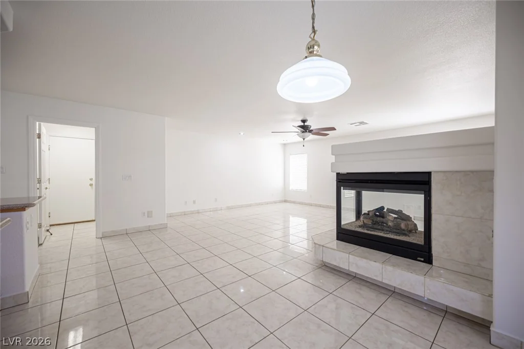 10761 Spruce Bough, Las Vegas, NV 89183