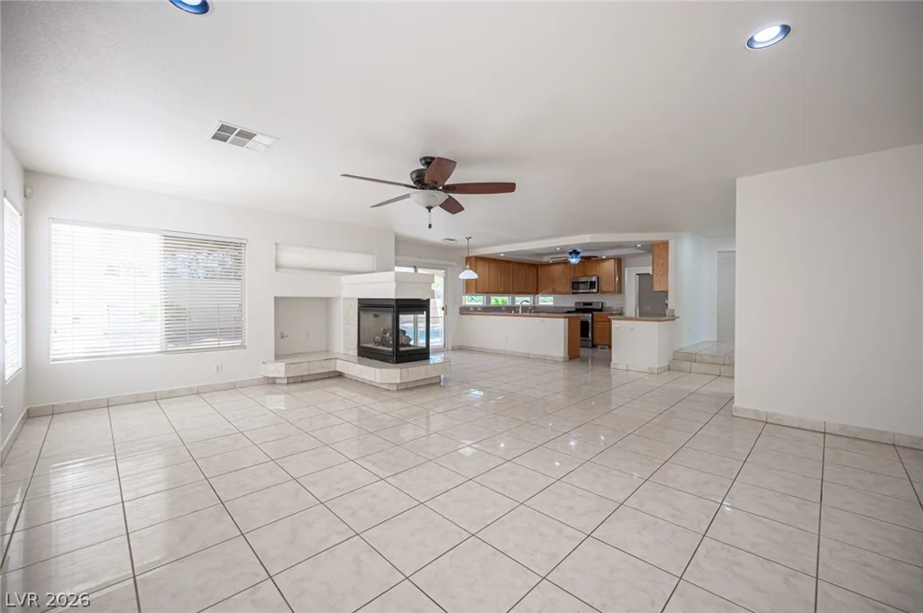 10761 Spruce Bough, Las Vegas, NV 89183
