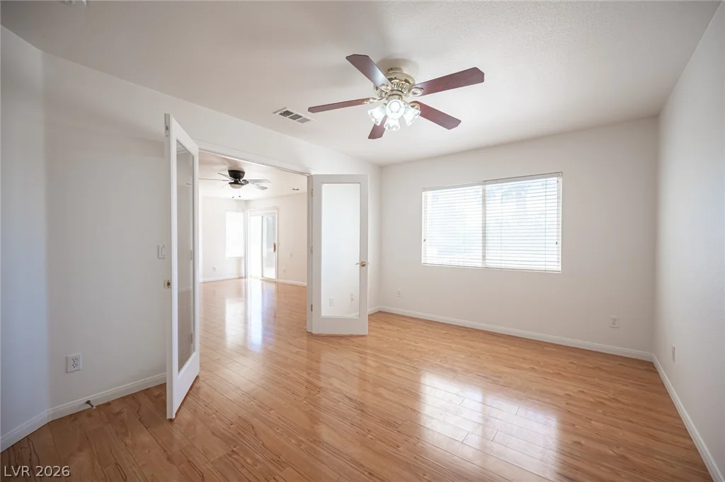 10761 Spruce Bough, Las Vegas, NV 89183
