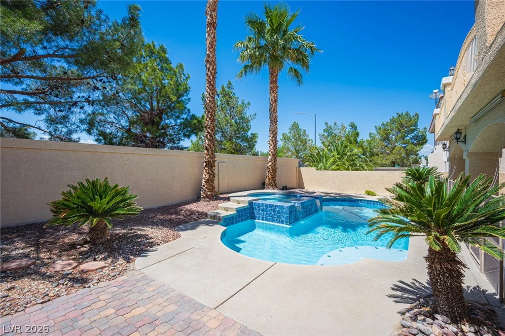10761 Spruce Bough, Las Vegas, NV 89183