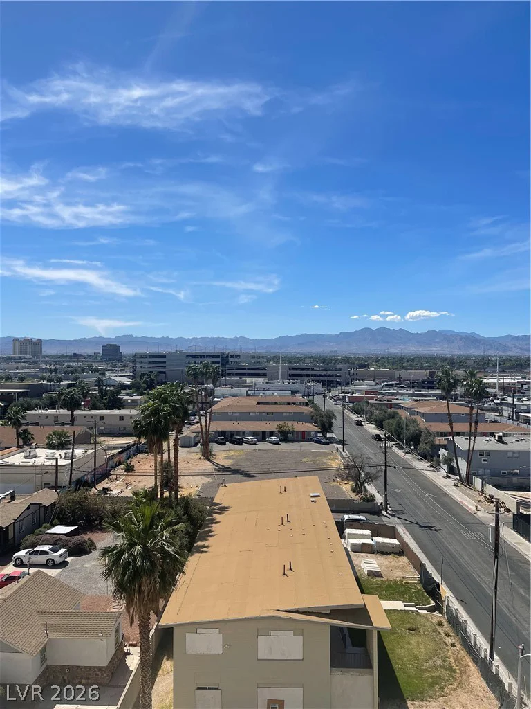 227 Saint Louis, Las Vegas, NV 89102