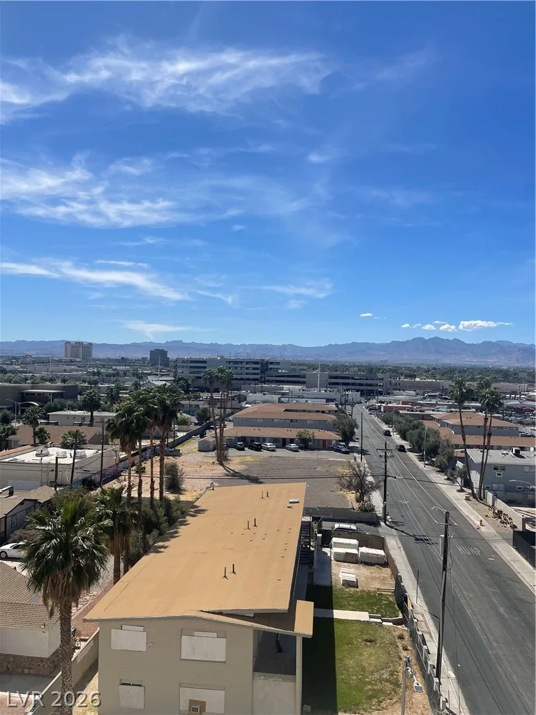 227 Saint Louis, Las Vegas, NV 89102