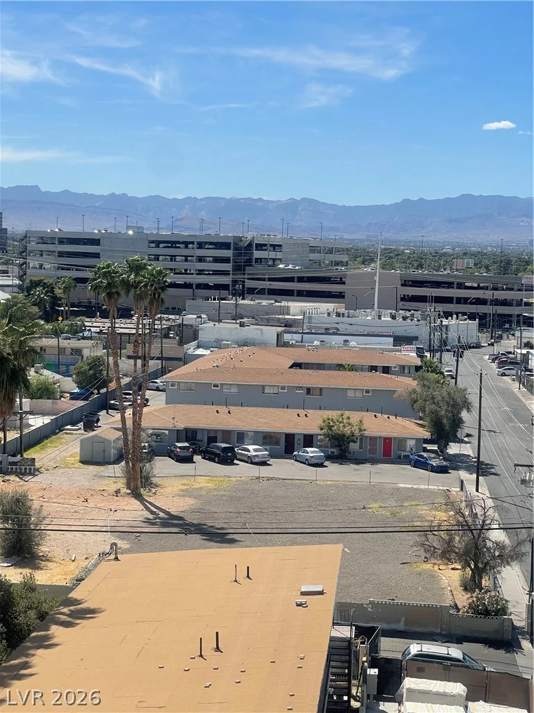 227 Saint Louis, Las Vegas, NV 89102