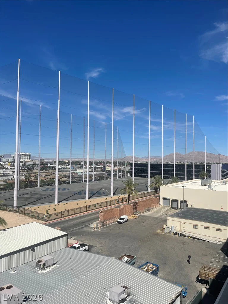 227 Saint Louis, Las Vegas, NV 89102