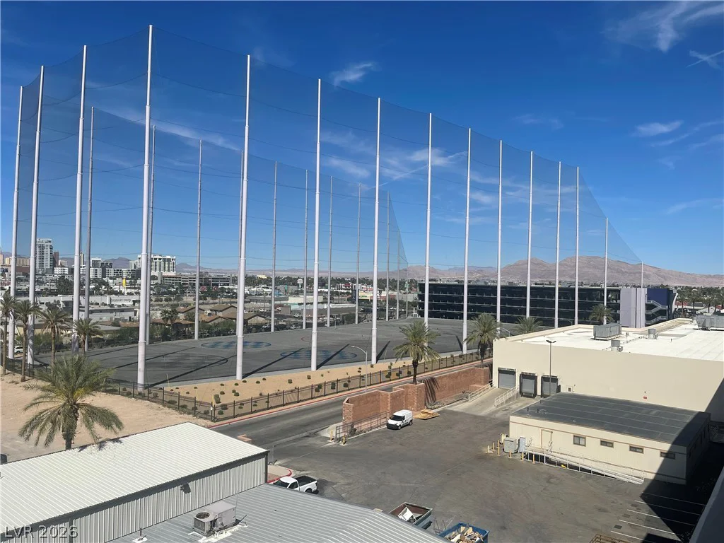 227 Saint Louis, Las Vegas, NV 89102