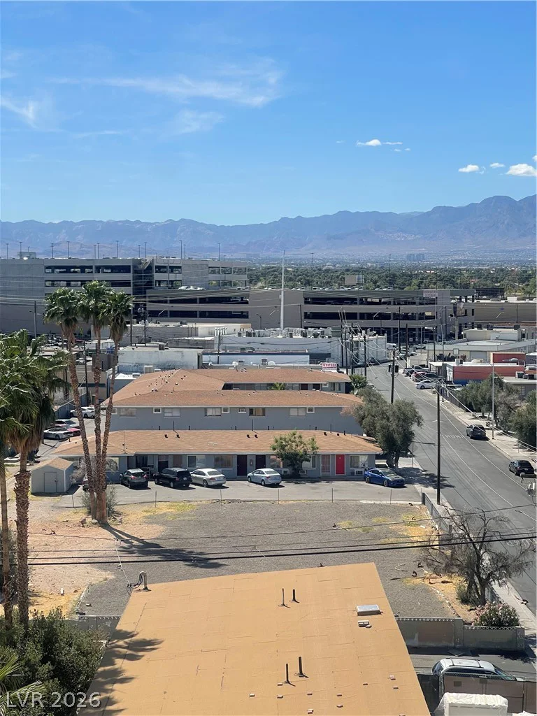 227 Saint Louis, Las Vegas, NV 89102