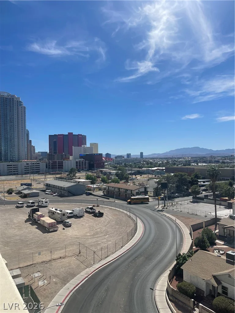 227 Saint Louis, Las Vegas, NV 89102