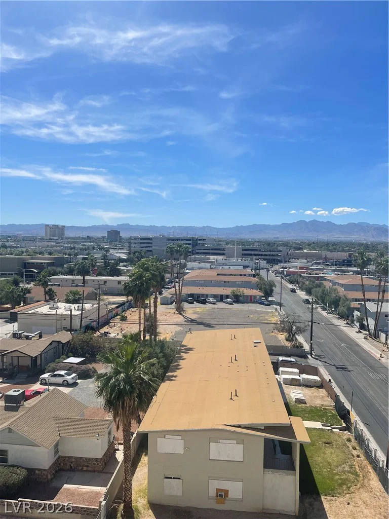 227 Saint Louis, Las Vegas, NV 89102
