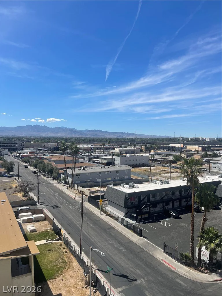 227 Saint Louis, Las Vegas, NV 89102