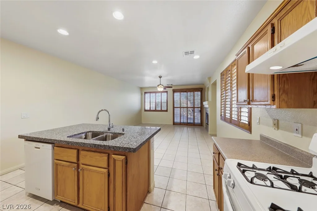 3246 Crown Cove, Las Vegas, NV 89117