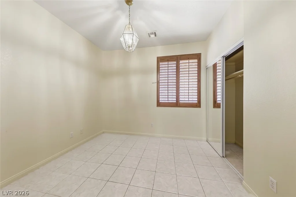 3246 Crown Cove, Las Vegas, NV 89117
