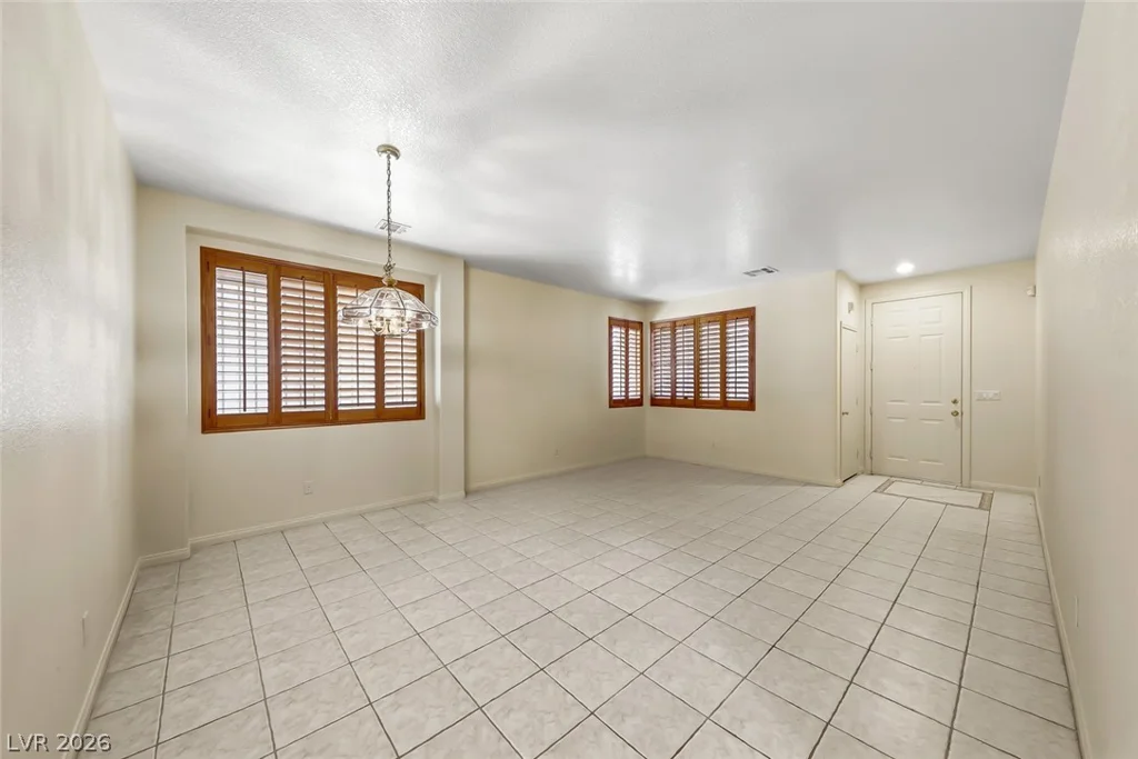 3246 Crown Cove, Las Vegas, NV 89117