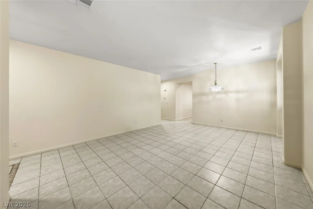 3246 Crown Cove, Las Vegas, NV 89117