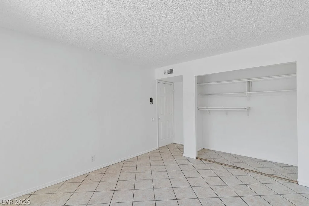 4311 Seville, Las Vegas, NV 89121