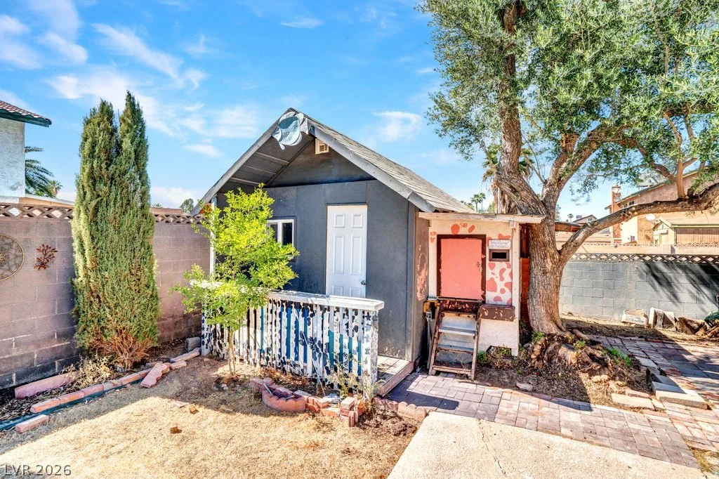 4311 Seville, Las Vegas, NV 89121