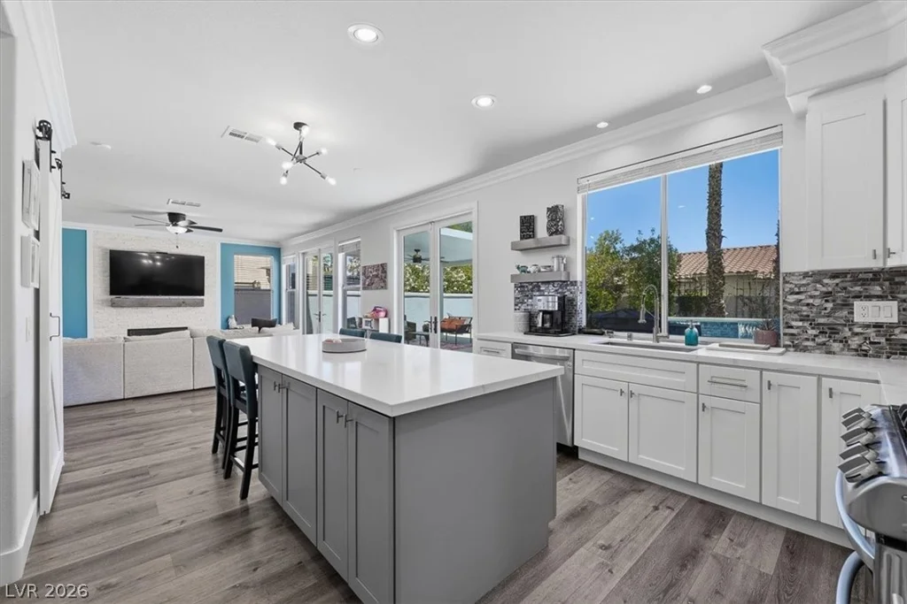 8212 Paseo Vista, Las Vegas, NV 89128