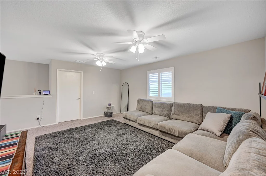 9327 Chieftain, Las Vegas, NV 89178