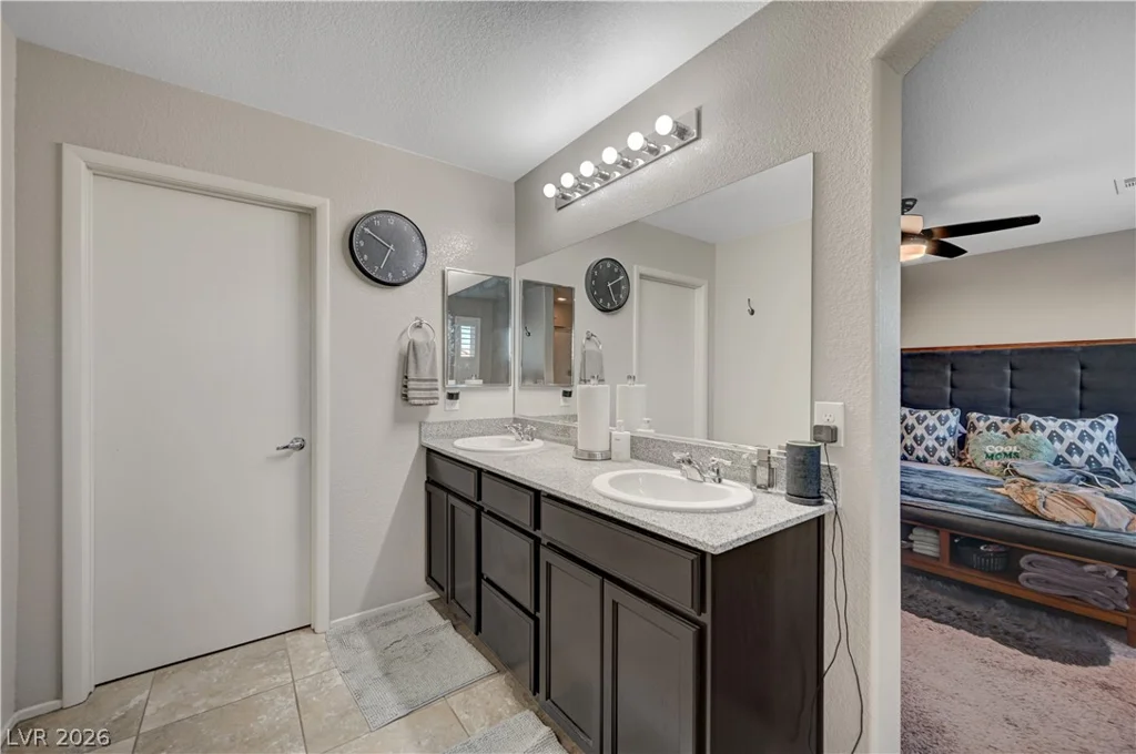 9327 Chieftain, Las Vegas, NV 89178