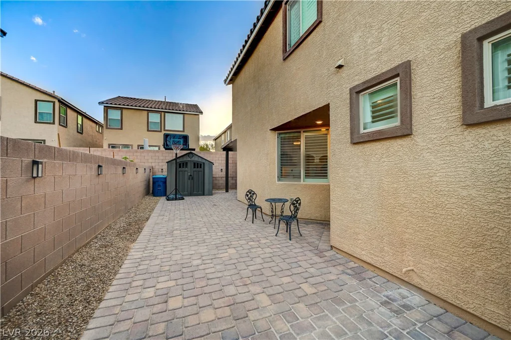 9327 Chieftain, Las Vegas, NV 89178