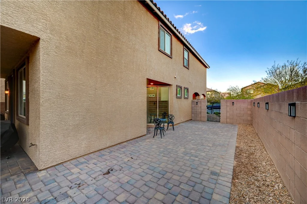 9327 Chieftain, Las Vegas, NV 89178