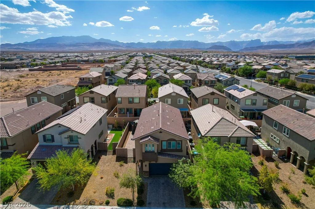 9327 Chieftain, Las Vegas, NV 89178