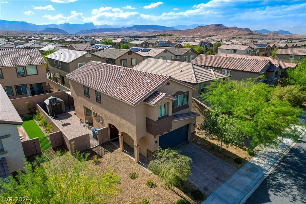 9327 Chieftain, Las Vegas, NV 89178