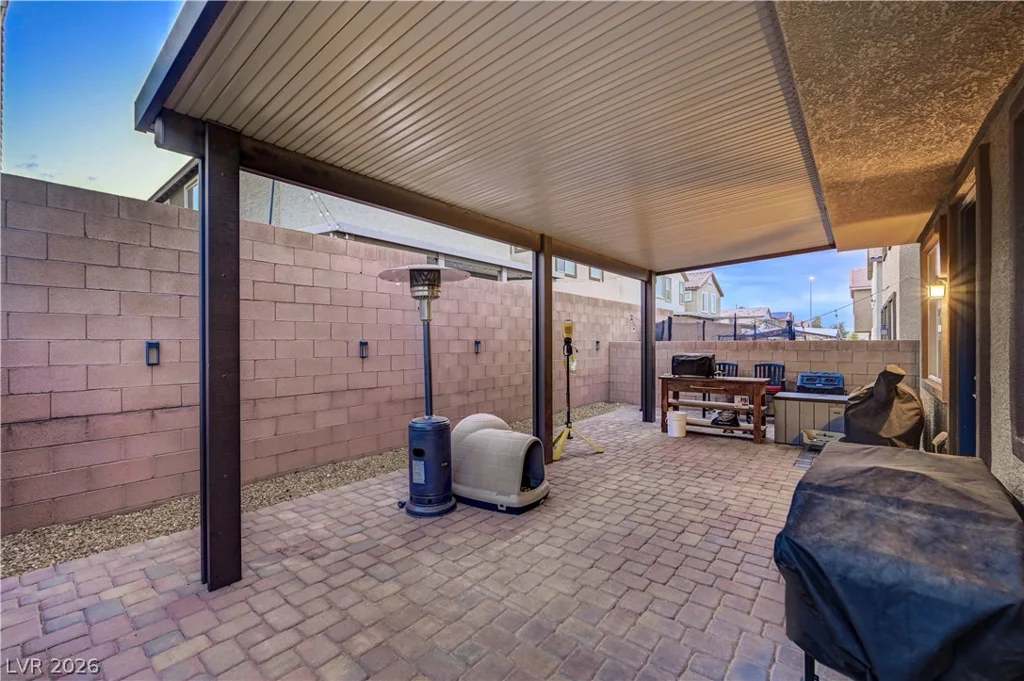 9327 Chieftain, Las Vegas, NV 89178