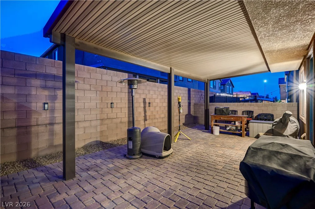 9327 Chieftain, Las Vegas, NV 89178