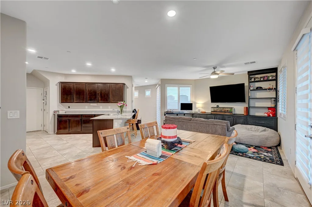 9327 Chieftain, Las Vegas, NV 89178