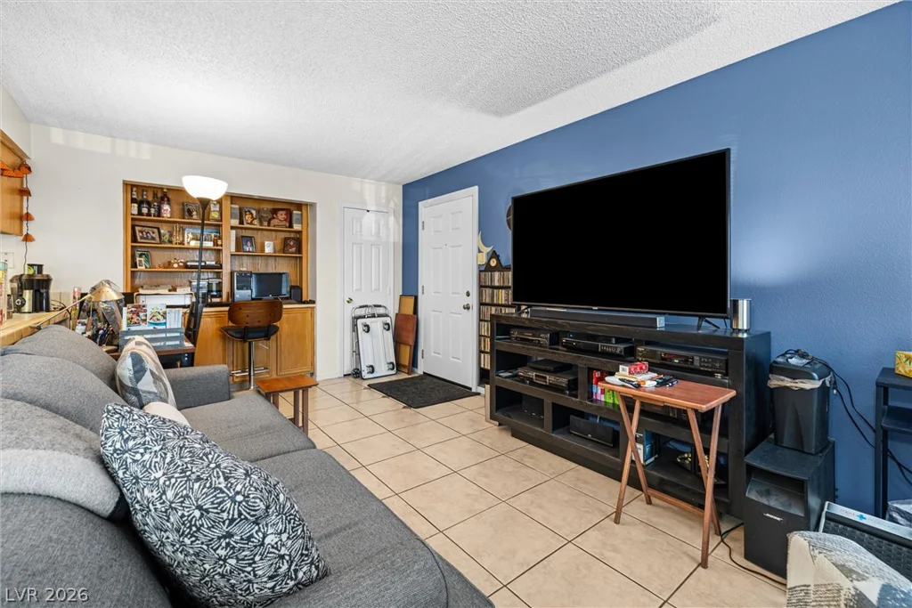 101 Luna, Las Vegas, NV 89145