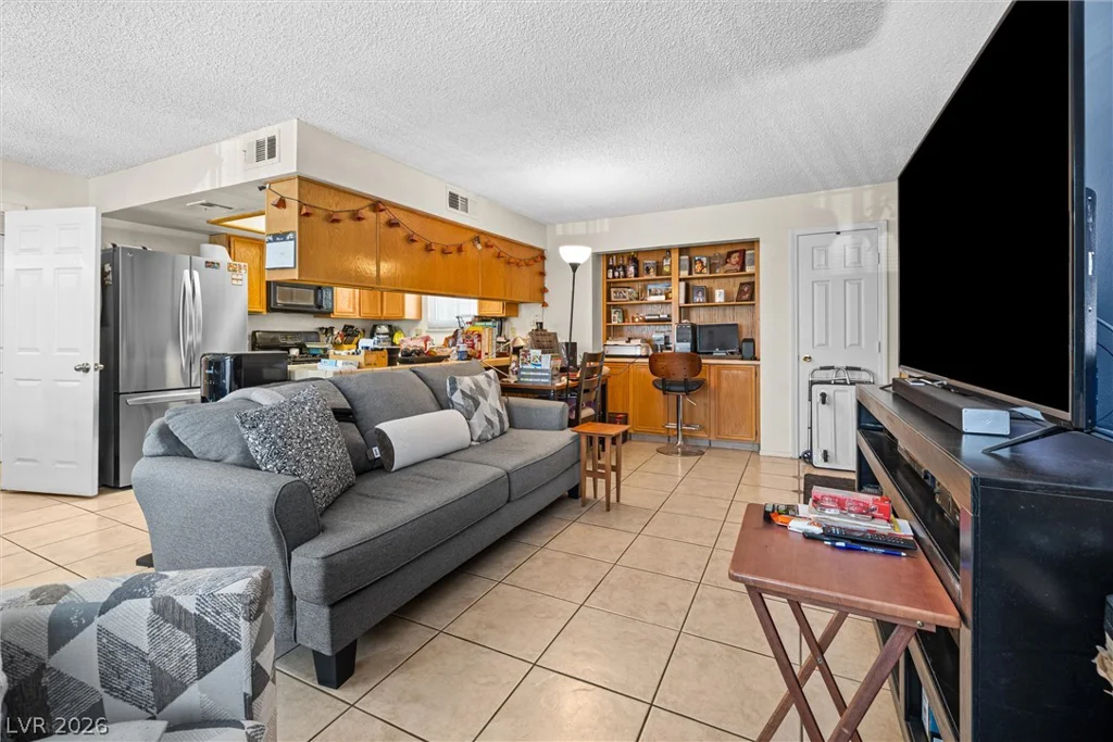 101 Luna, Las Vegas, NV 89145