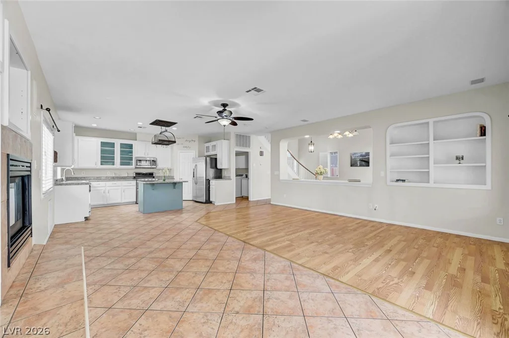 8963 Crystal Lagoon, Las Vegas, NV 89147