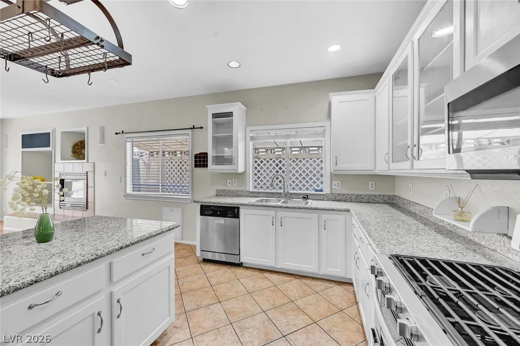 8963 Crystal Lagoon, Las Vegas, NV 89147