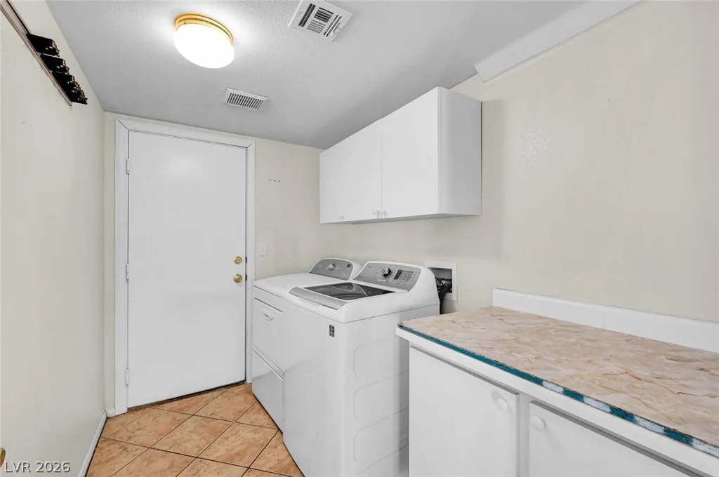 8963 Crystal Lagoon, Las Vegas, NV 89147