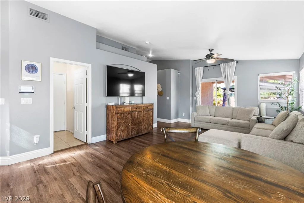 7634 Whispering Marsh, Las Vegas, NV 89131