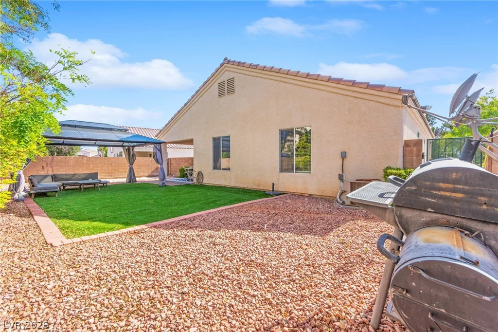 7634 Whispering Marsh, Las Vegas, NV 89131